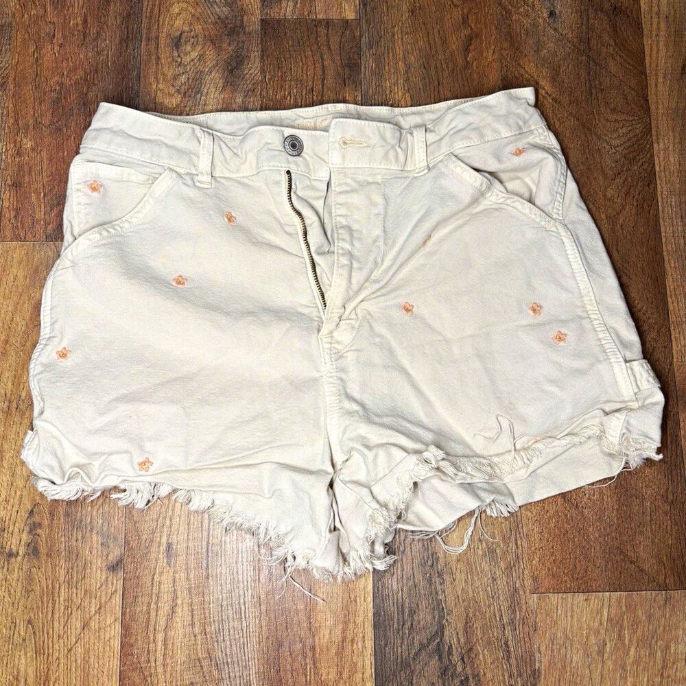 American Eagle Highest Rise 90s Boyfriend Floral Cargo Shorts